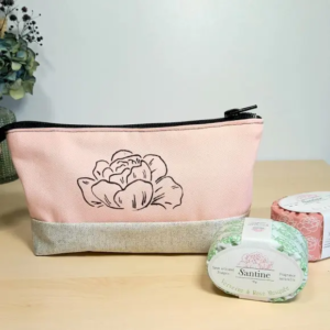 trousse-rose-avec-pivoine