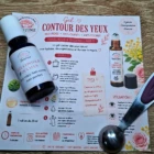 Le résultat final : la fiche recette facile à suivre et le flacon roll-on de 20ml rempli du gel contour des yeux fait maison, prêt à être appliqué.